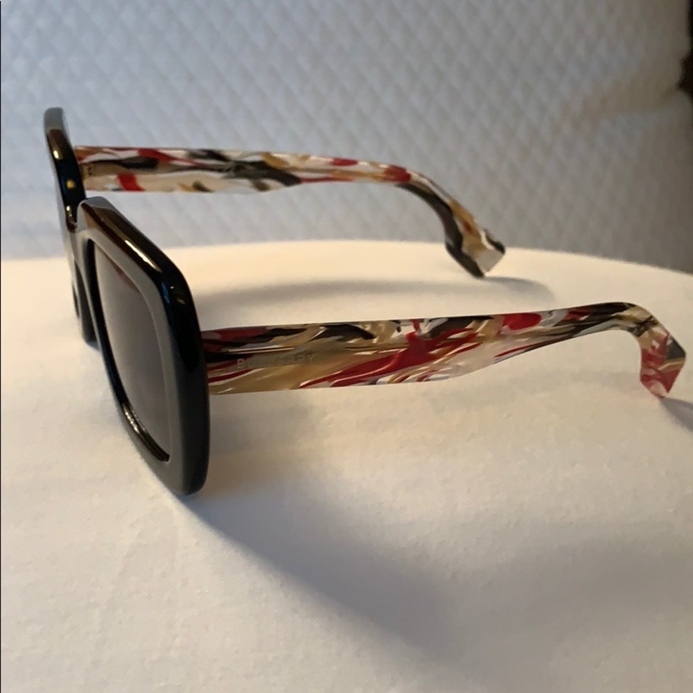 Burberry sunglasses